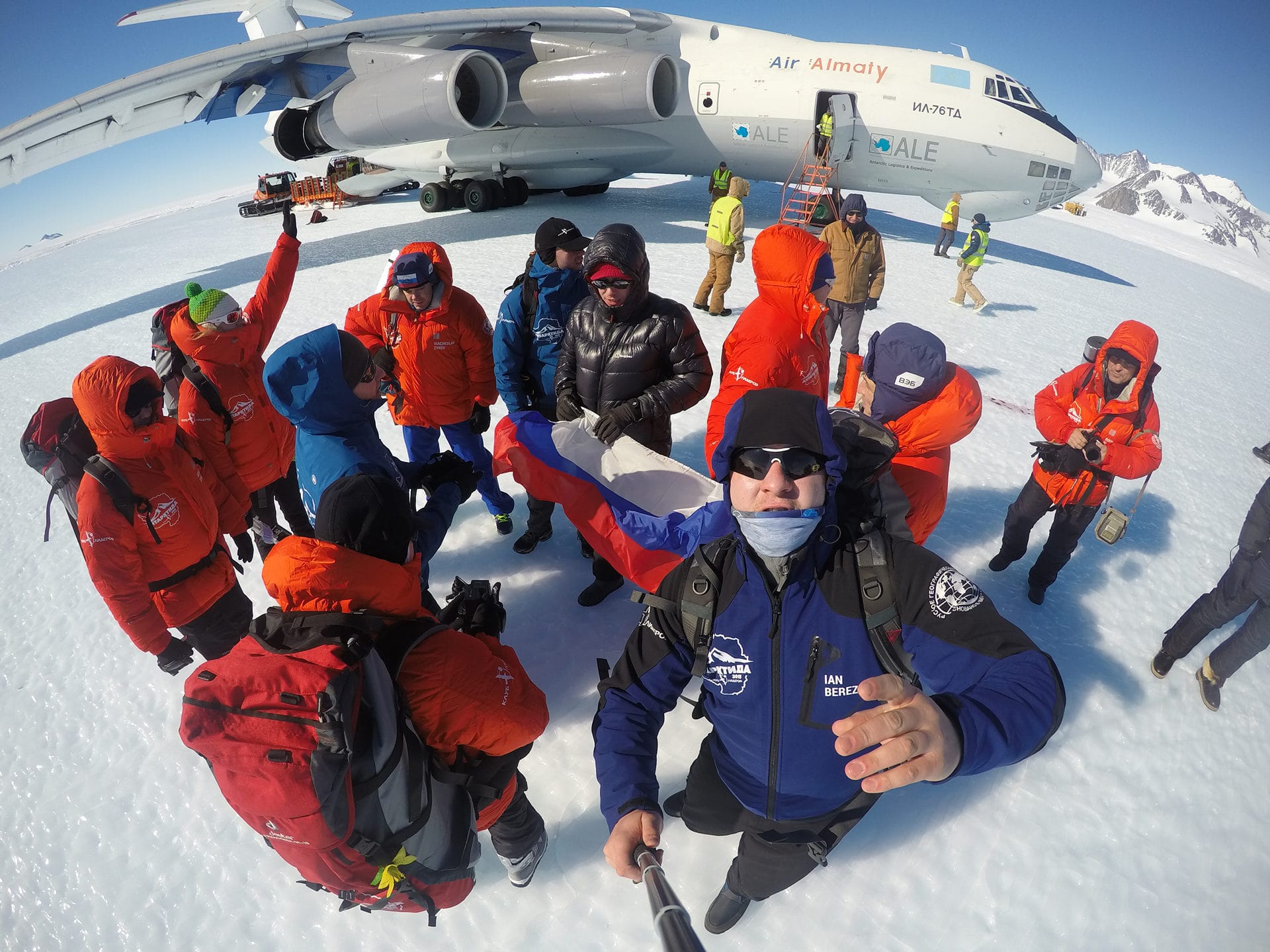 Томские новости, Флаги Элекарда и ТГУ отправятся в первую бизнес-экспедицию на Южный полюс Флаги Элекарда и ТГУ отправятся в первую бизнес-экспедицию на Южный полюс