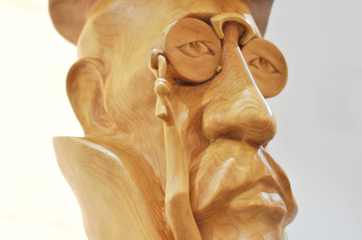 Антон Чехов Леонтия Усова, деревянная скульптура