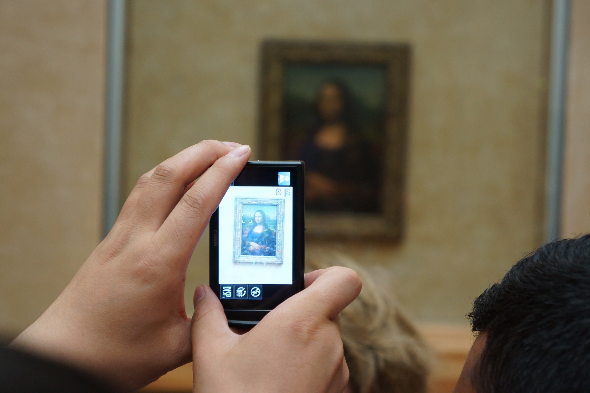 ИТ и телеком, Культура в Томске, МТС, музей приложение МТС медиа 3D виртуальная реальность Искусство у тебя в руках: 6 приложений, которые помогут побывать в лучших музеях мира