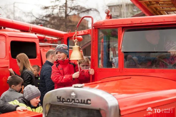 Конкурсы и акции, Томские новости, мероприятия куда сходить выставка МЧС пожарка парад Томичей приглашают на выставку пожарной техники