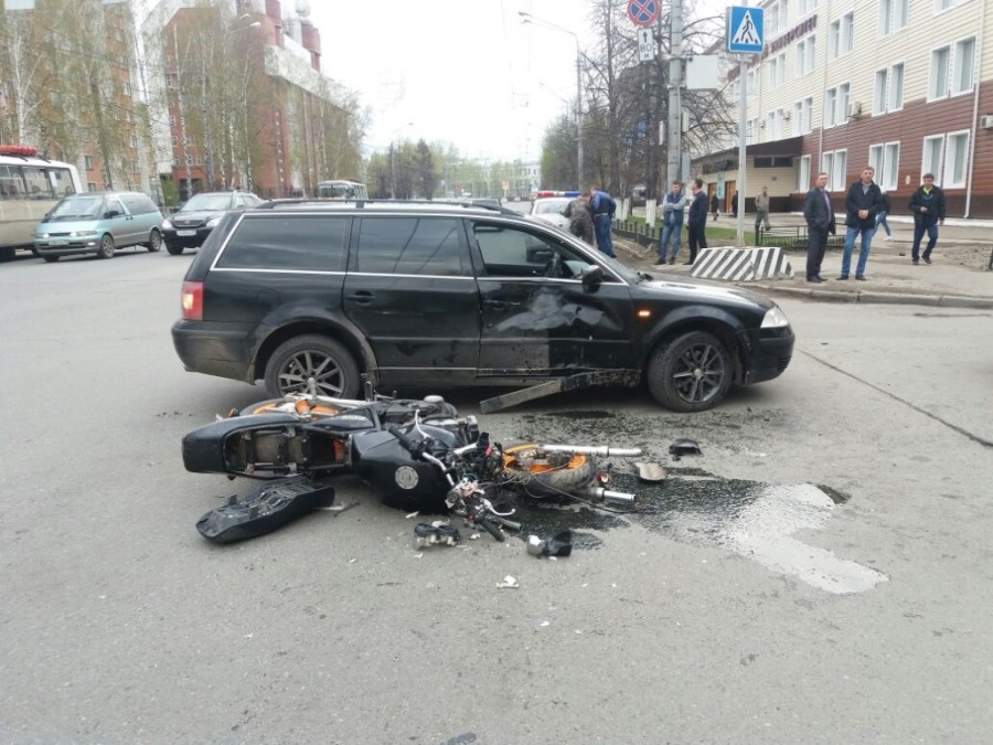 Происшествия, Томские новости, мотоцикл авария ДТП столкнулся пострадал мотоциклист Мотоциклист без прав столкнулся с иномаркой в Томске
