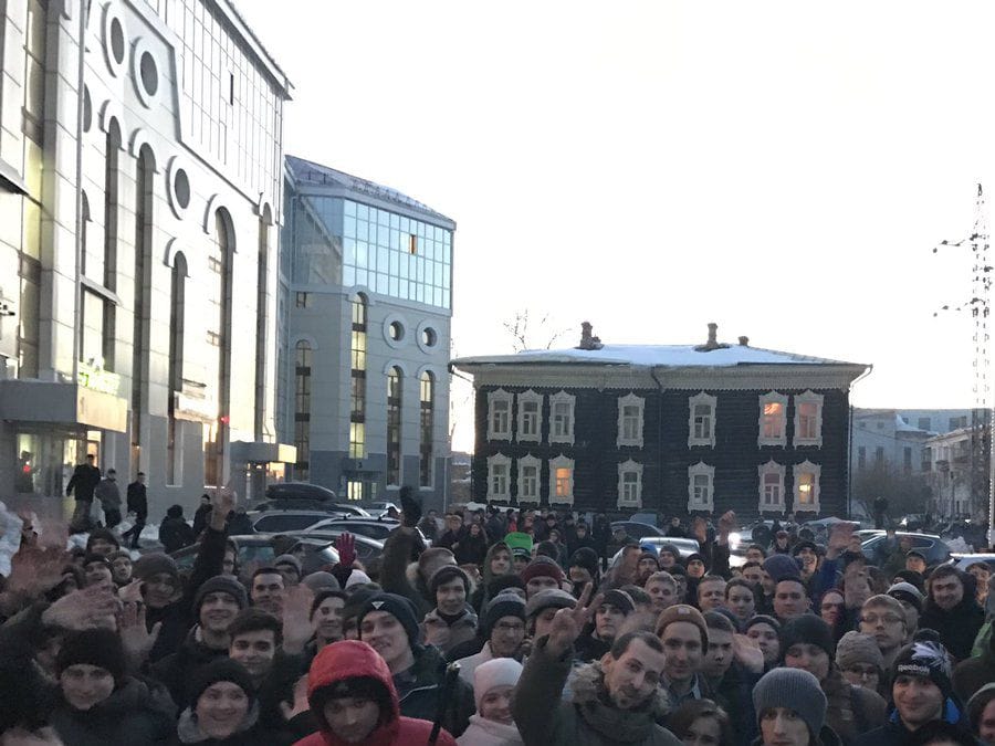 «Навальный — агент США». Забайкальские казаки выступили на митинге