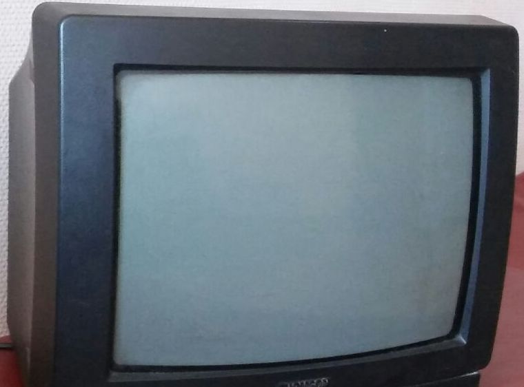 Криминал, Томские новости, украл угрожал ножом грабитель рецедивист телевизор В Томске грабитель украл телевизор у приютившего его знакомого