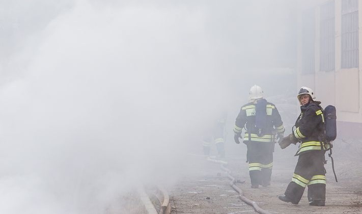 Происшествия, Томские новости, пожар горит сгорели сводки чрезвычайные сводка происшествий В Томской области при пожаре погиб мужчина, пострадали женщина и годовалая девочка
