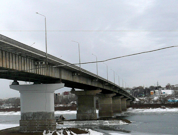 Происшествия, Томские новости, В Томске мужчина прыгнул с коммунального моста В Томске мужчина прыгнул с коммунального моста