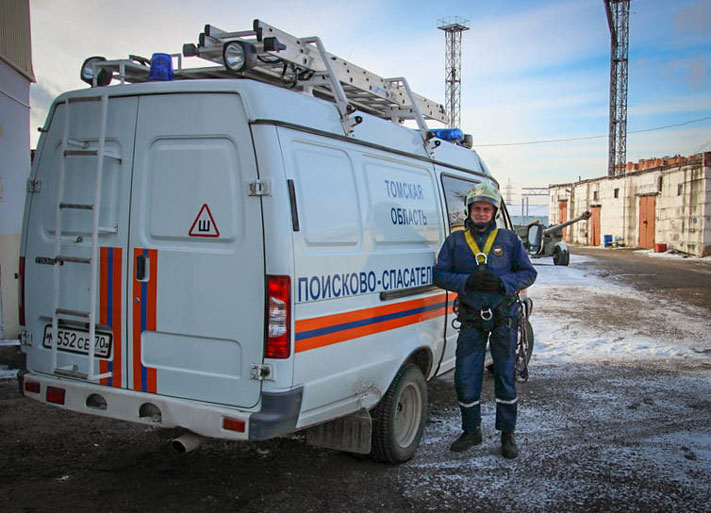 Происшествия, Томские новости, В Томске спасатели помогли мужчине, провалившемуся под лёд В Томске спасатели помогли мужчине, провалившемуся под лёд
