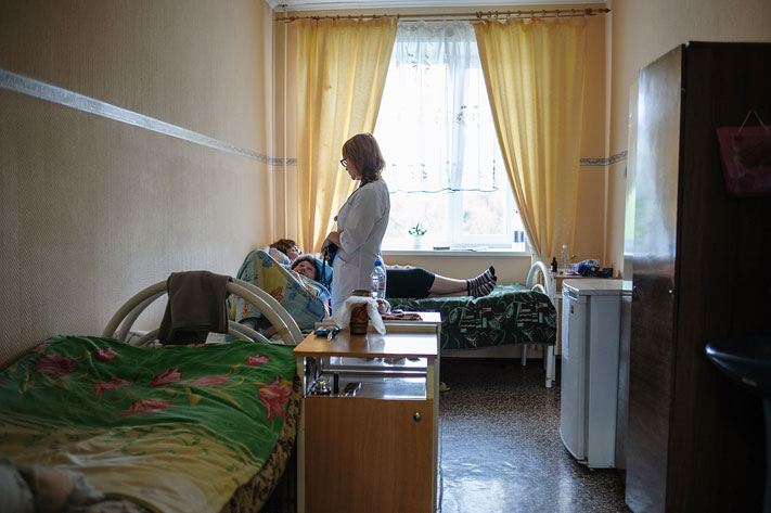 Криминал, Томские новости, медвежатина отравление попали в больницу Полтора десятка человек, наевшихся зараженной медвежатины в Томской области, остаются в больницах