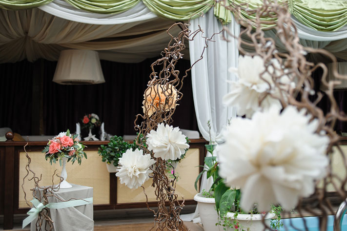 корилус в декоре свадьбы