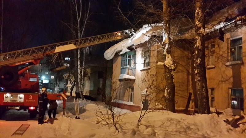 Томские новости, происшествие обрушение кровли крыша упала падение уборка снега Неубранный снег стал причиной обрушения кровли в многоквартирном доме в Томске