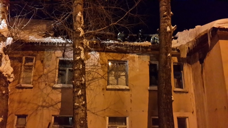 Происшествия, Томские новости, обрушение инцидент авария происшесвтие В Томске частично обрушилась кровля двухэтажного дома (ФОТО)