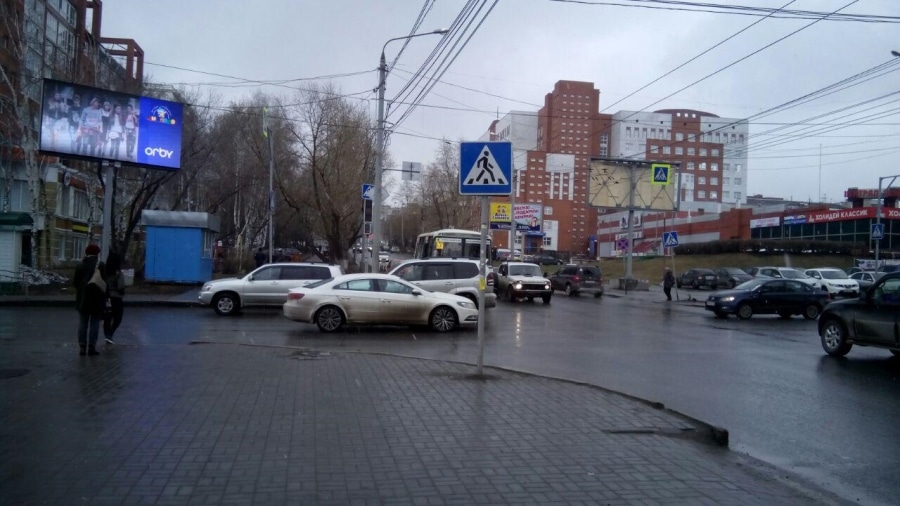Дороги, Томские новости, светофор дороги не работает В Томске не работает светофор на пересечении пр.Фрунзе и ул.Красноармейской