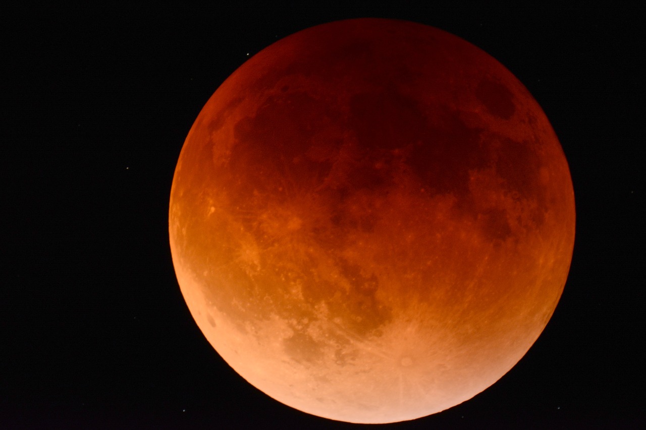 Погода и природа, Томские новости, Томск затмение планетарий наблюдение Луна Томичи смогут увидеть красное затмение Луны сегодня ночью