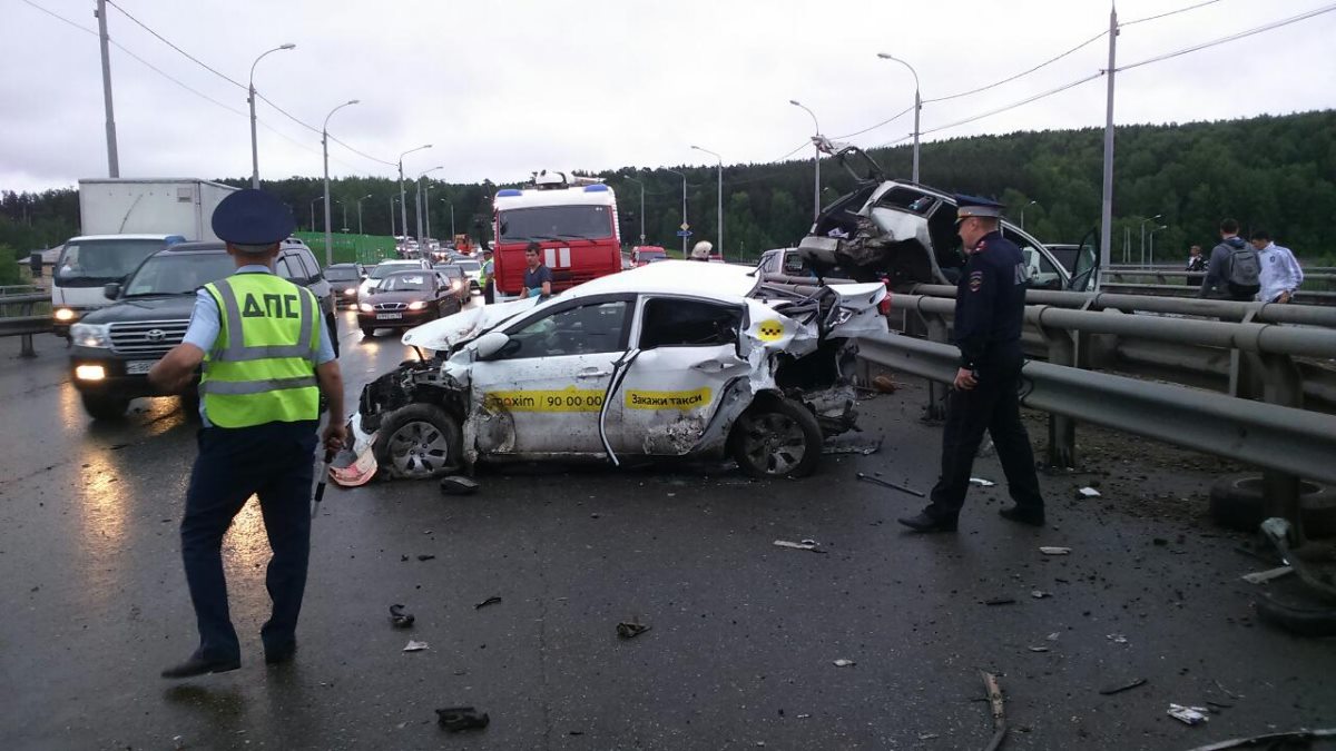 Происшествия, Томские новости, авария ДТП собрал врезался столкнулся Балтийская грузовик графий В Томске произошло ДТП с участием более 10 автомобилей (ФОТО)