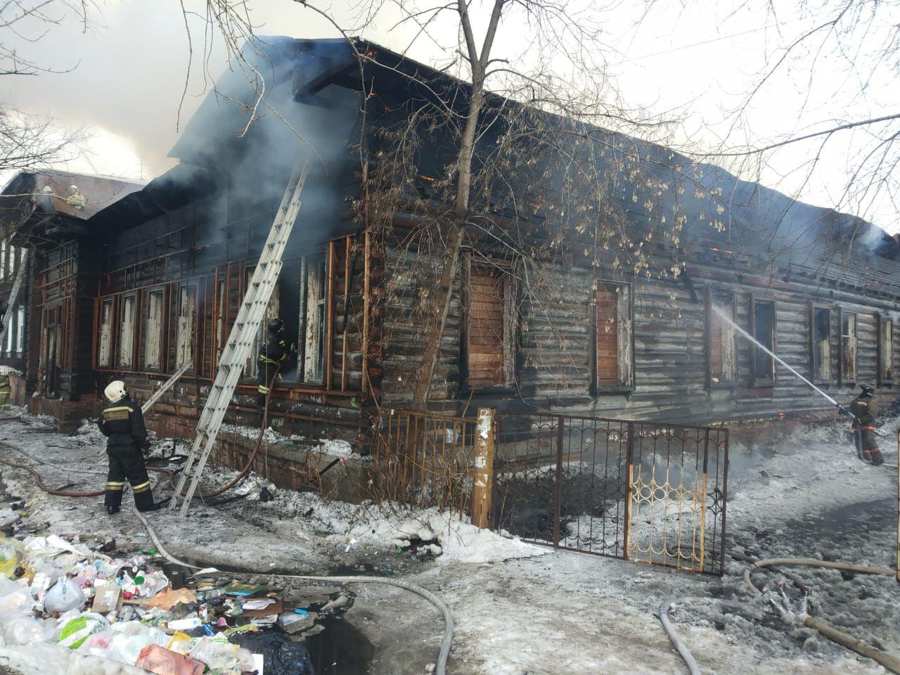 Происшествия, Томские новости, В Томске загорелся особняк Ломовицкого