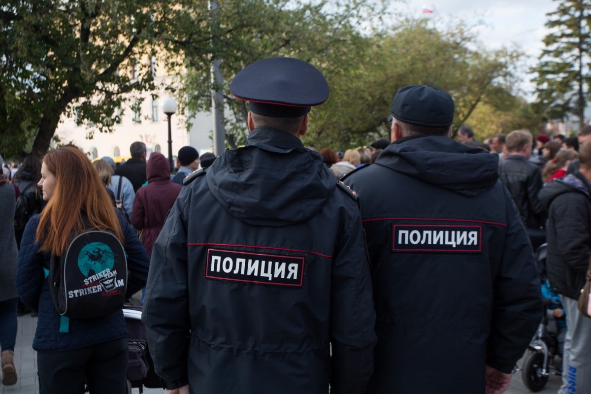 Криминал, Томские новости, полиция задержали нелегалы мигранты Автобус с нелегальными мигрантами задержан в Томской области