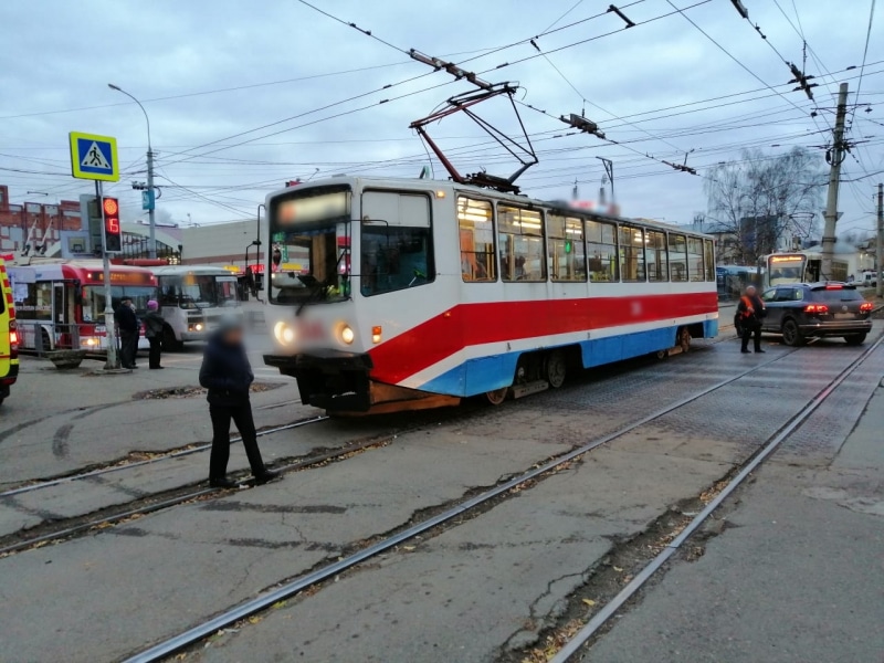 Происшествия, Томские новости, сбили попал под трамвай сводка происшествий В Томске трамвай сбил молодого человека