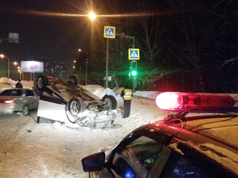 Происшествия, Томские новости, авария дтп сводка происшествий Пожилой водитель погиб в опрокинувшейся иномарке в Томске