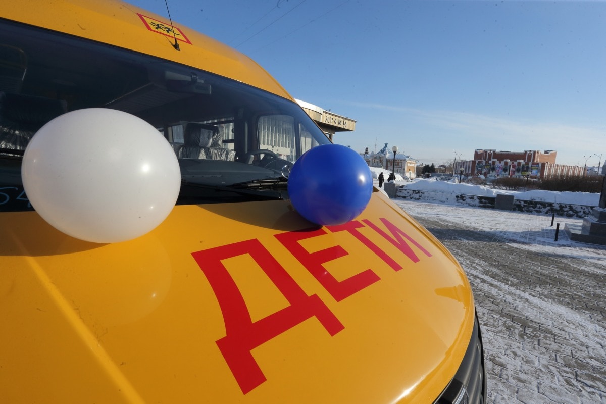 Социальная сфера, Томские новости, школьные автобусы школы доступ для школьников проезд бесплатный Муниципалитеты Томской области получили семь новых школьных автобусов